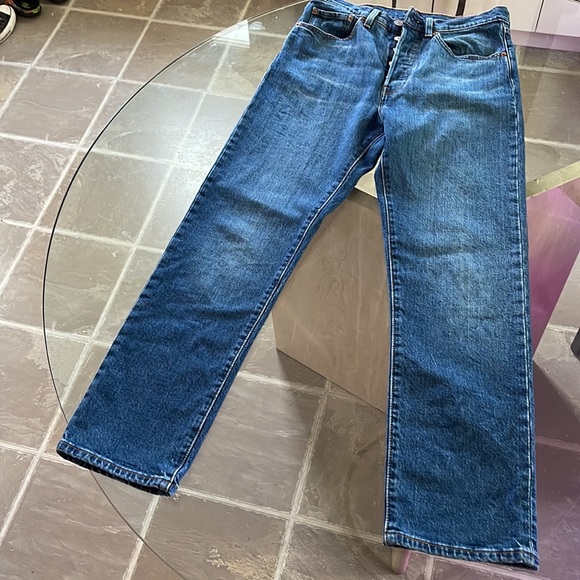 Levi’s 501, 5 button fly, 27” waist 28” leg, high waist, ankle length, EUC. - Picture 2 of 7